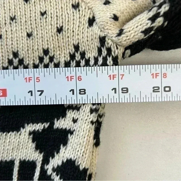 Hand Knit Cardigan Sweater Fair Isle Handmade Christmas Holiday Beige Black Smal - Picture 13 of 16